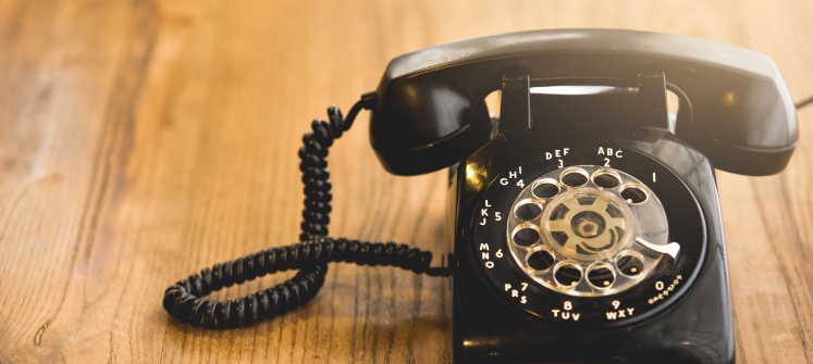 Our certified respiratory educators are ready to take your questions. 1-866-717-2673  (Canada only)