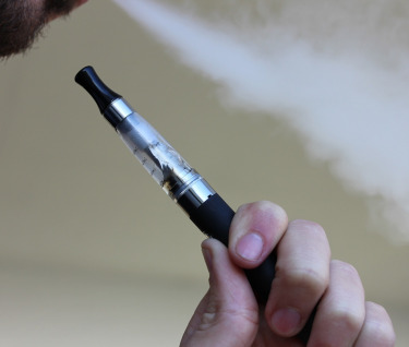 Vaping-stock-photo-card